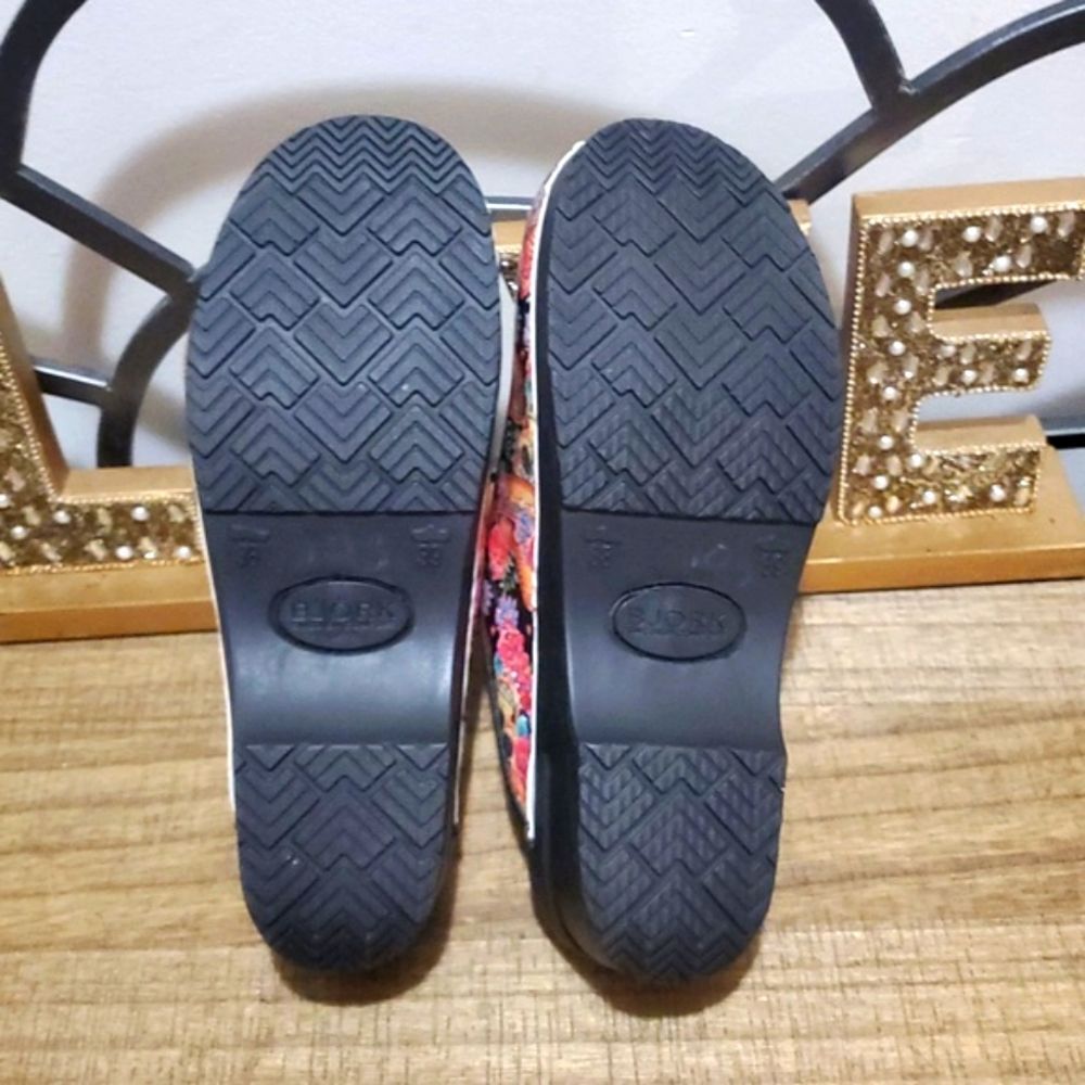 BJORK Swedish Vera Sugar Skull Patent Limited Clog Sz 38 /7.5 Comfort Slip-On - Picture 7 of 12